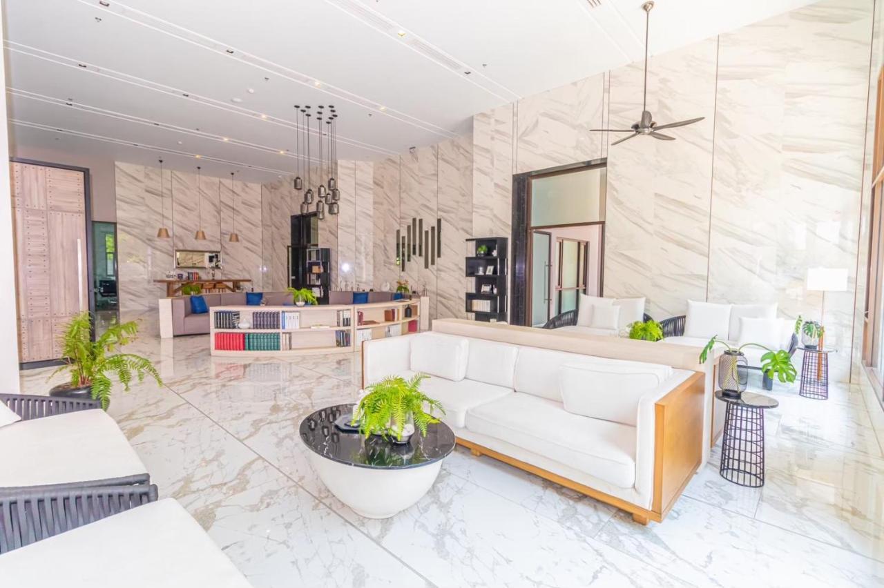Aeras Beachfront Condominium Jomtien Beach Exterior foto