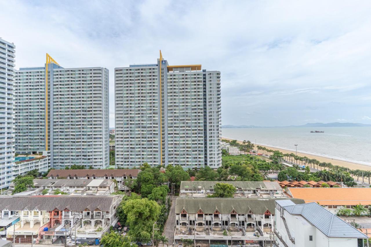 Aeras Beachfront Condominium Jomtien Beach Exterior foto