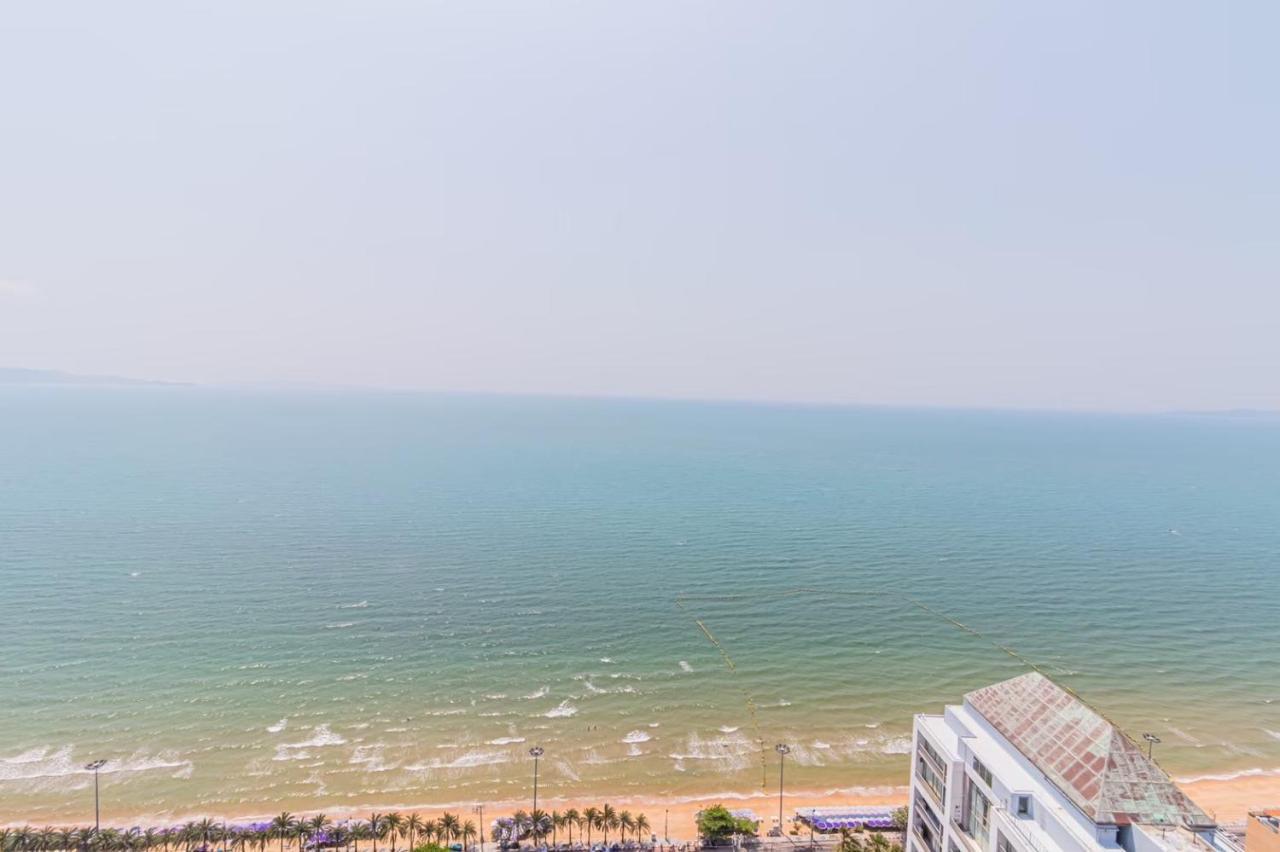 Aeras Beachfront Condominium Jomtien Beach Exterior foto